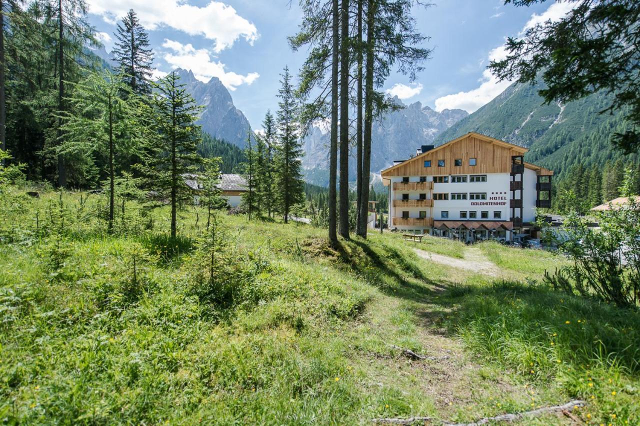 Hotel Dolomitenhof & Chalet Alte Post Sexten Екстериор снимка