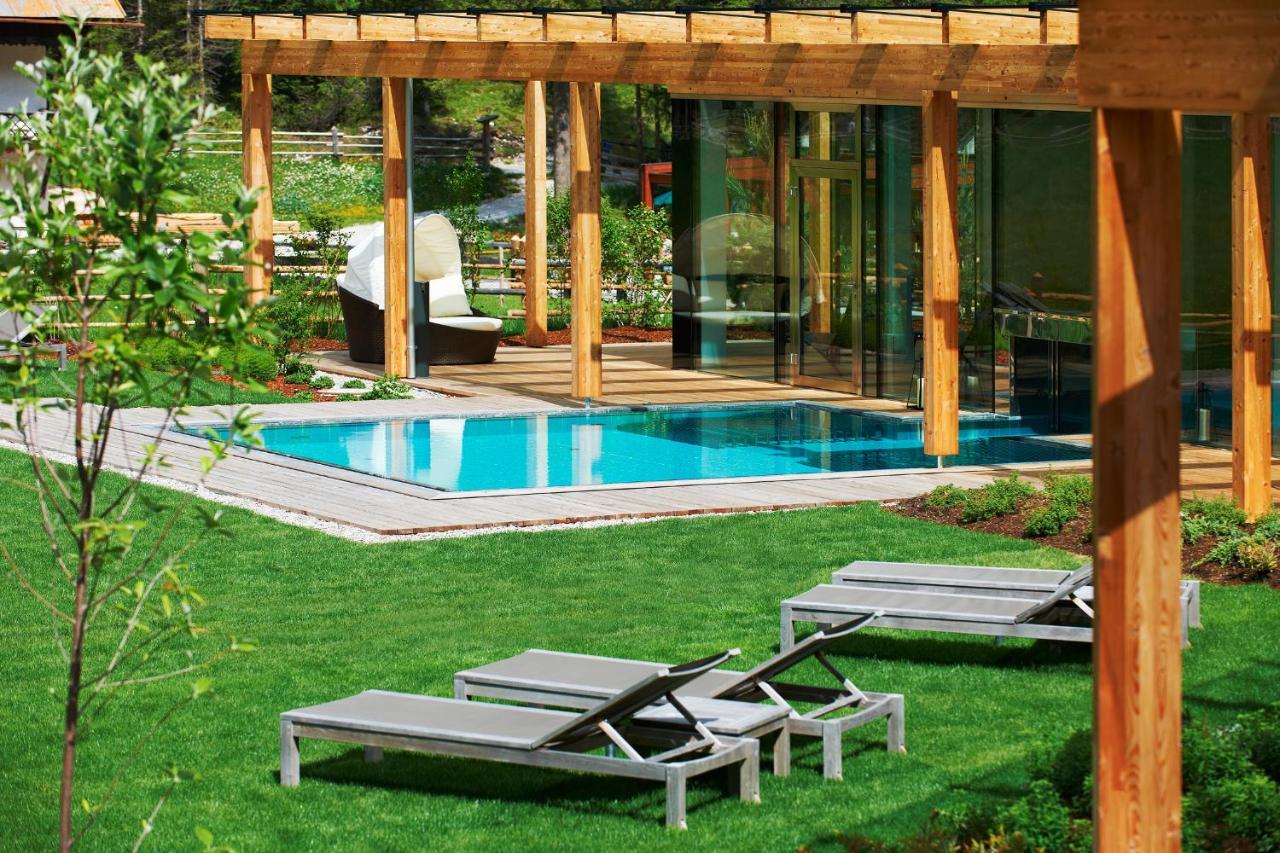 Hotel Dolomitenhof & Chalet Alte Post Sexten Екстериор снимка