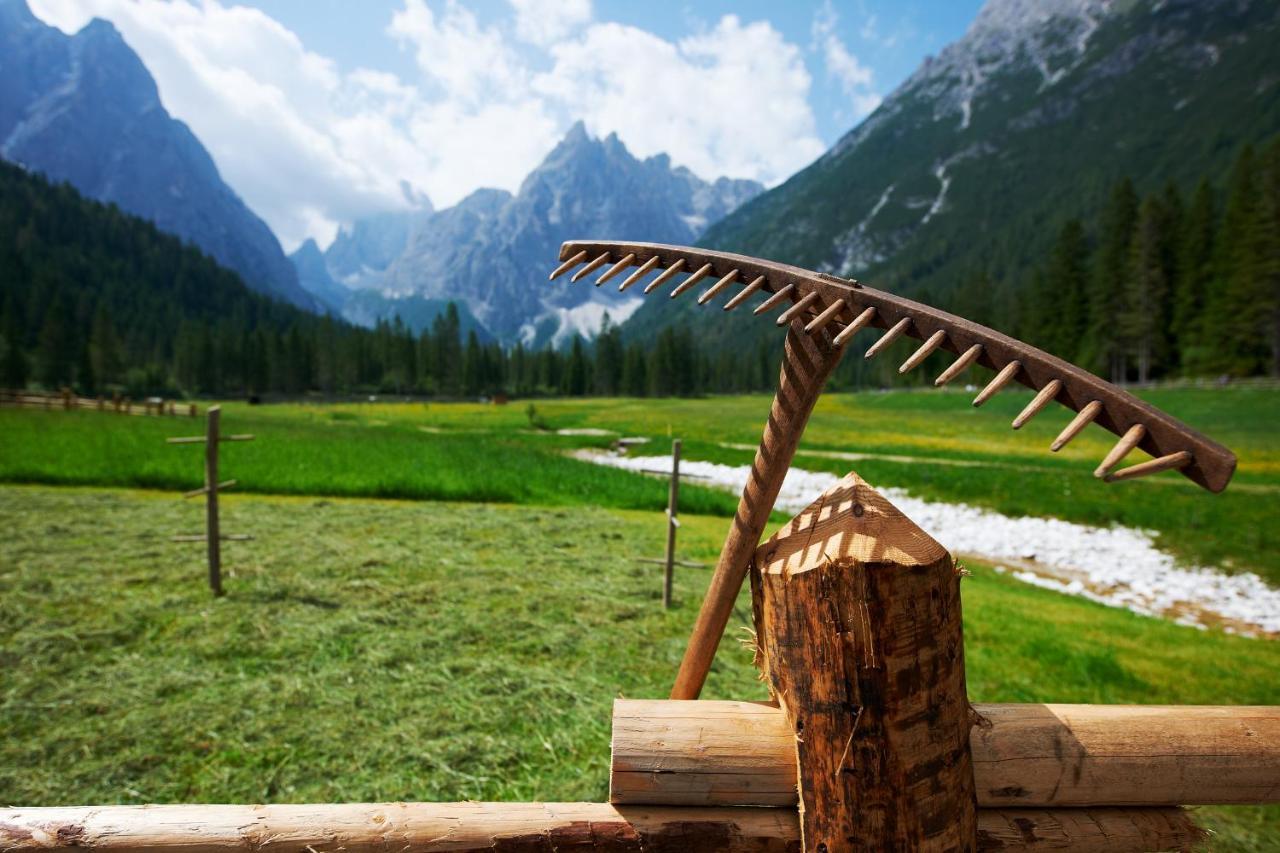 Hotel Dolomitenhof & Chalet Alte Post Sexten Екстериор снимка