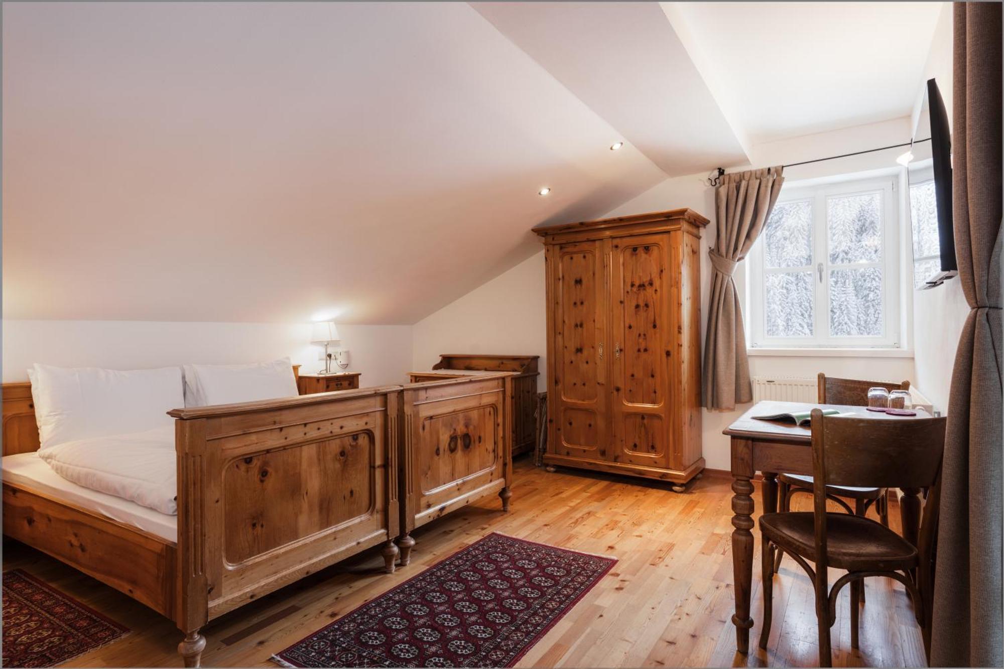 Hotel Dolomitenhof & Chalet Alte Post Sexten Екстериор снимка