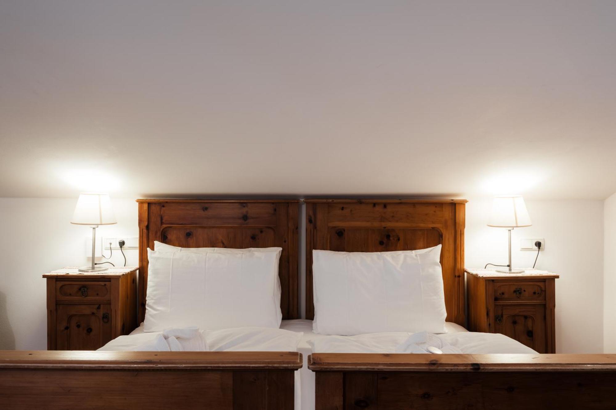 Hotel Dolomitenhof & Chalet Alte Post Sexten Екстериор снимка