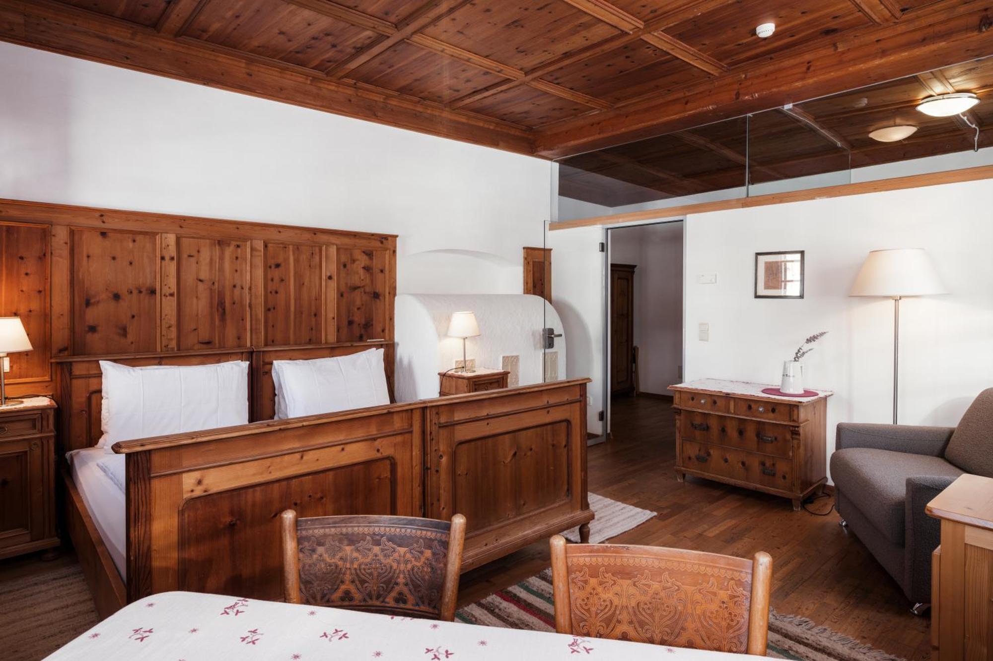 Hotel Dolomitenhof & Chalet Alte Post Sexten Екстериор снимка