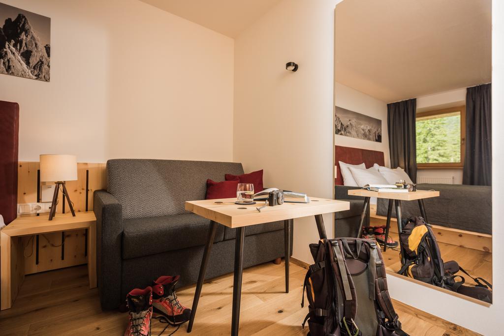 Hotel Dolomitenhof & Chalet Alte Post Sexten Екстериор снимка