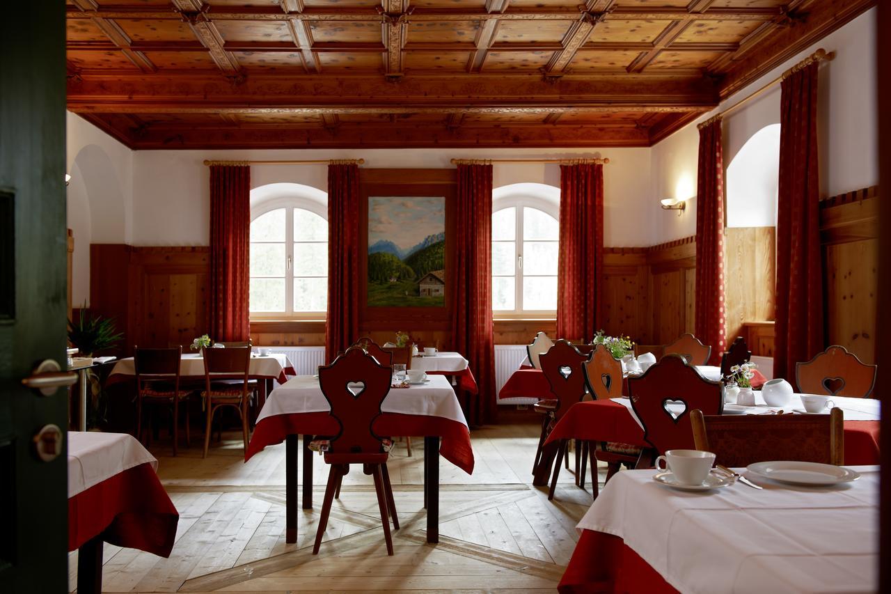 Hotel Dolomitenhof & Chalet Alte Post Sexten Екстериор снимка