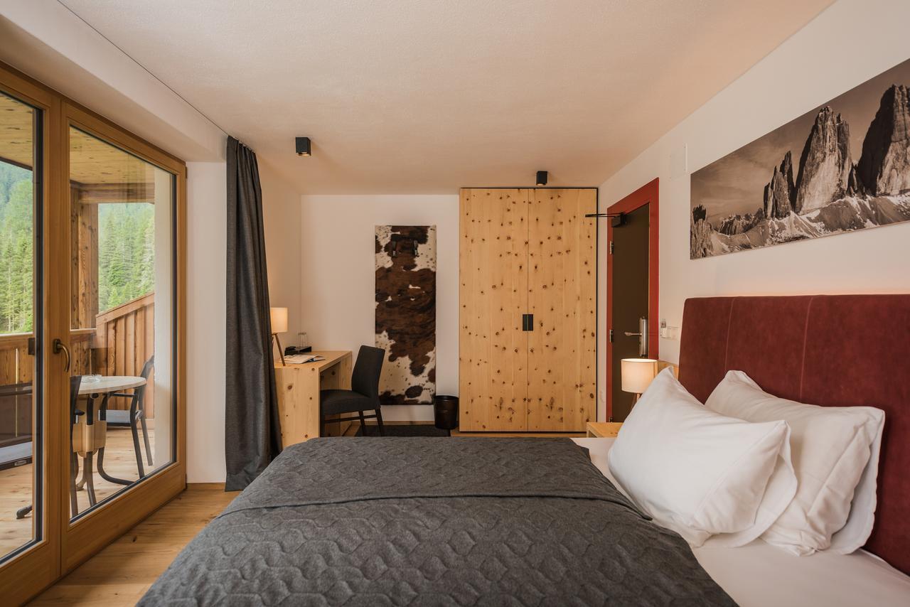 Hotel Dolomitenhof & Chalet Alte Post Sexten Екстериор снимка